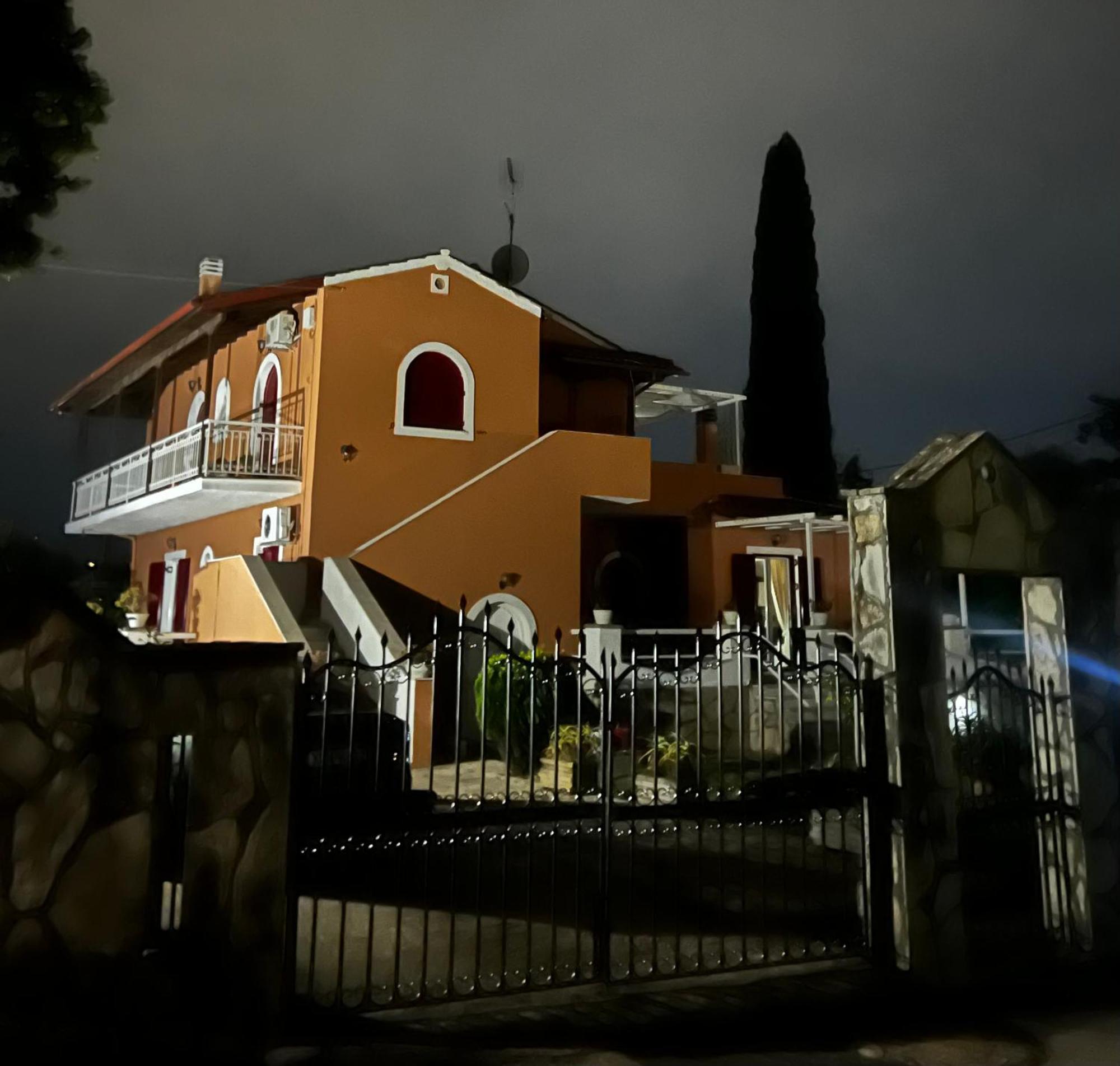 Villa Nisi Gerekou Kontokali Eksteriør bilde